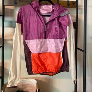 Cotopaxi teca half zip windbreaker